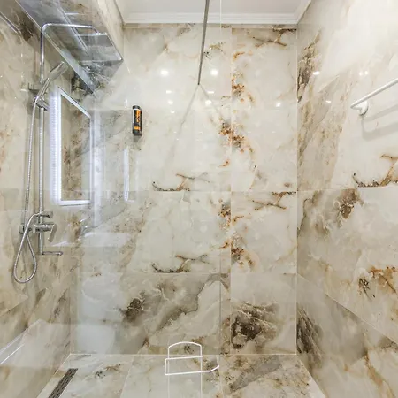 1 Bedroom Loft - Serenitas 1 By Pikhost شقة تيرانا