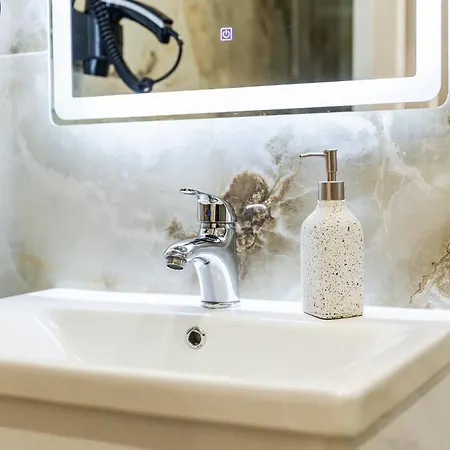 1 Bedroom Loft - Serenitas 1 By Pikhost * تيرانا