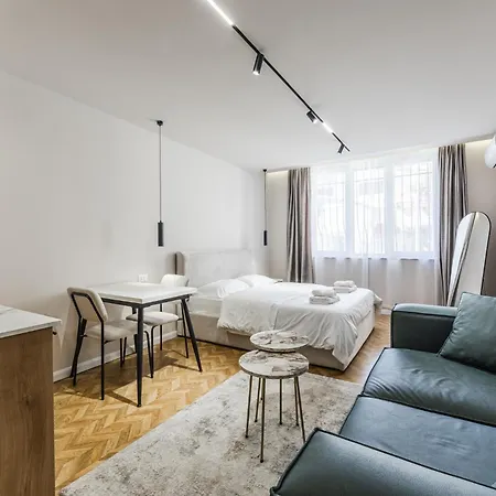1 Bedroom Loft - Serenitas 1 By Pikhost تيرانا