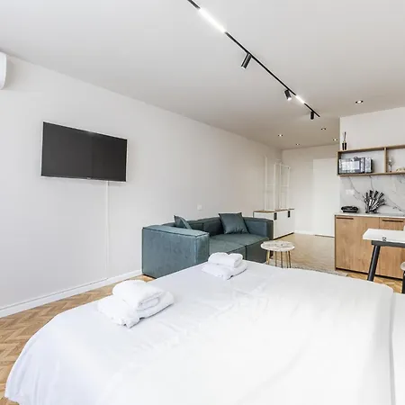 아파트 1 Bedroom Loft - Serenitas 1 By Pikhost *